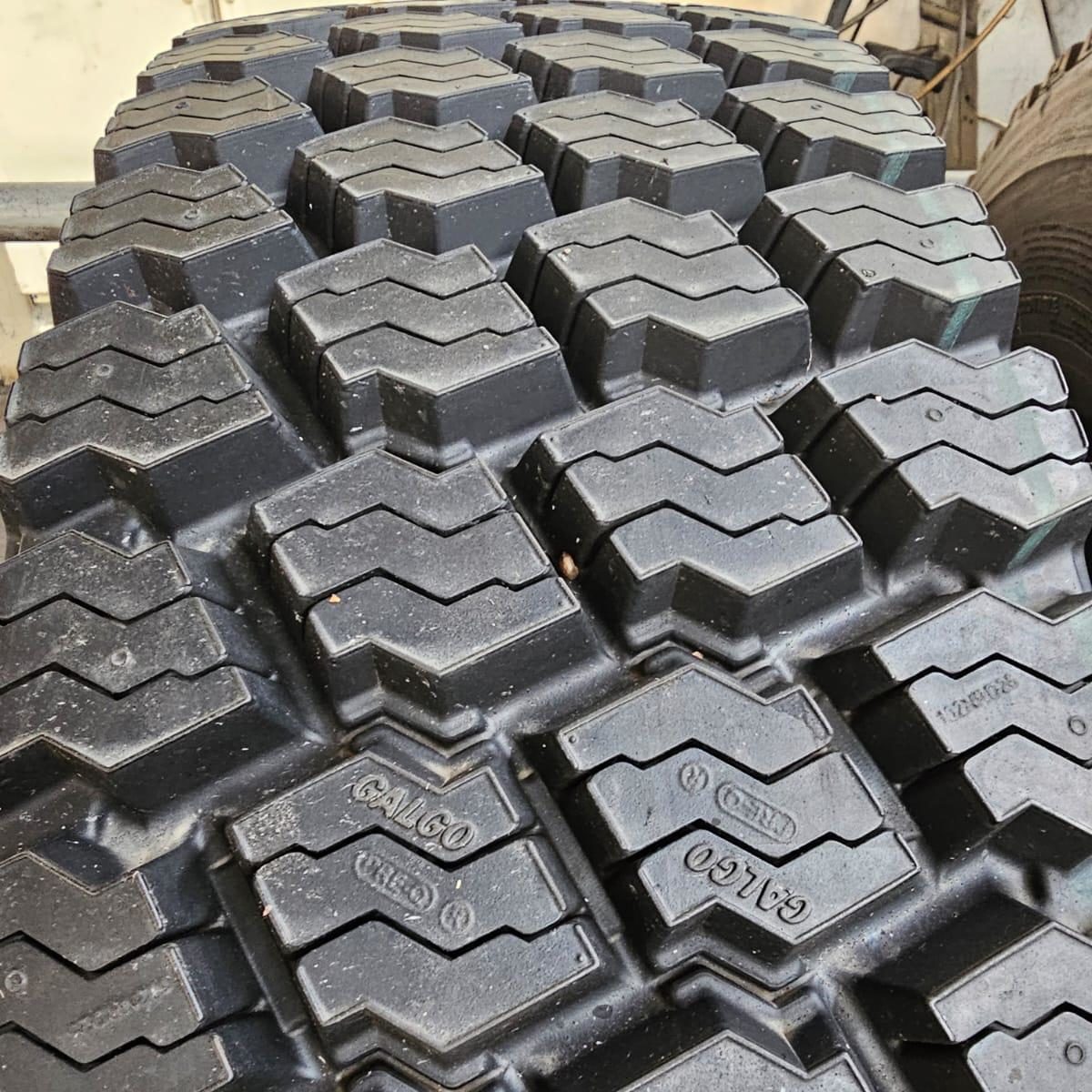 Atjaunotas velkošās ass  kravas riepas  315/70 R22.5